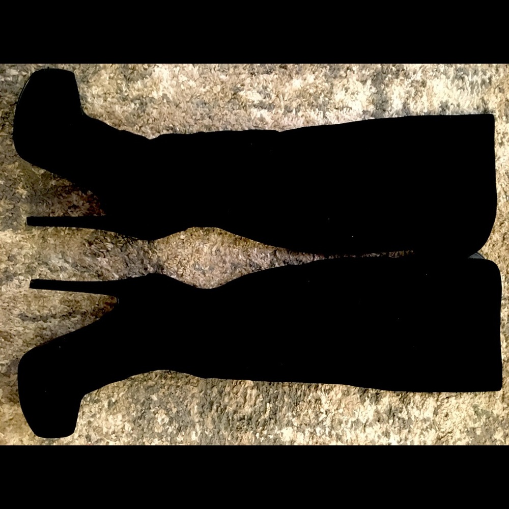 Just Fabulous Black Thigh-High 4 inch heels (Vetria)